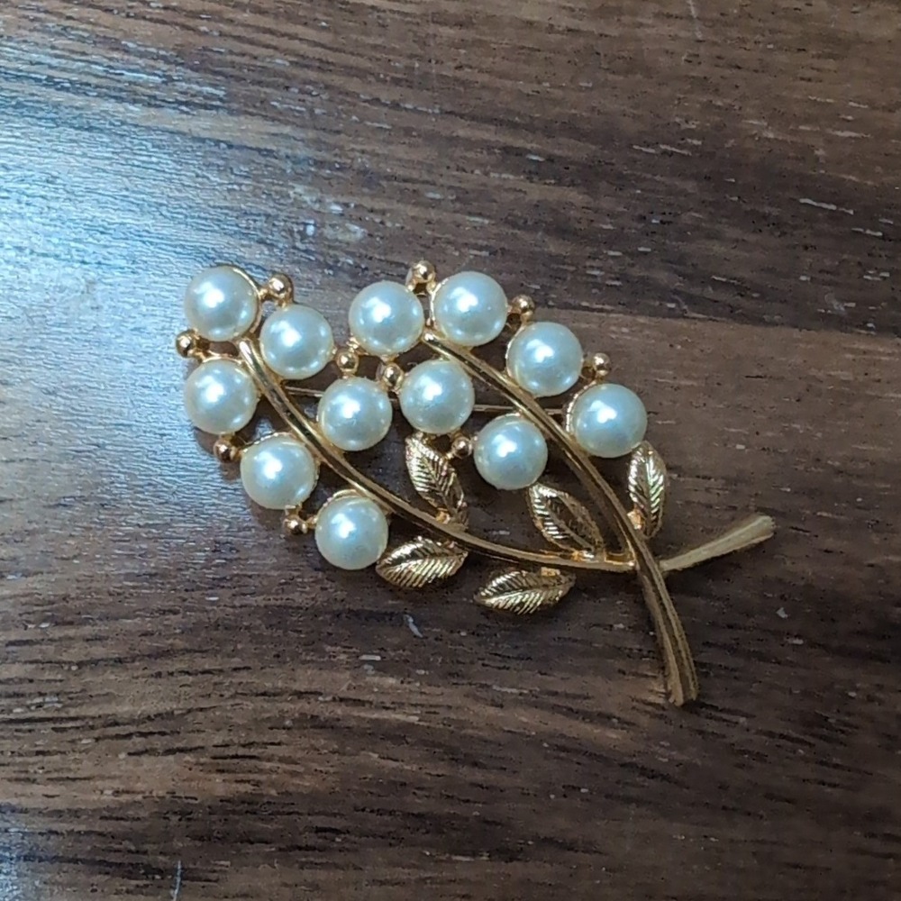 Vintage Napier Gold Tone Faux Pearl Branch Brooch Signed Pin